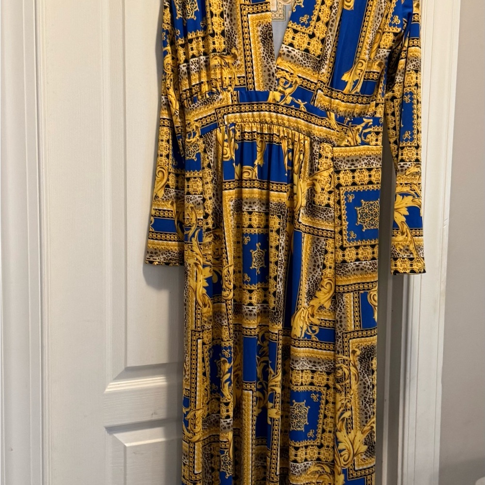 Fashion Nova Blue and Gold Patterned Maxi Dress - Picture 11 of 13